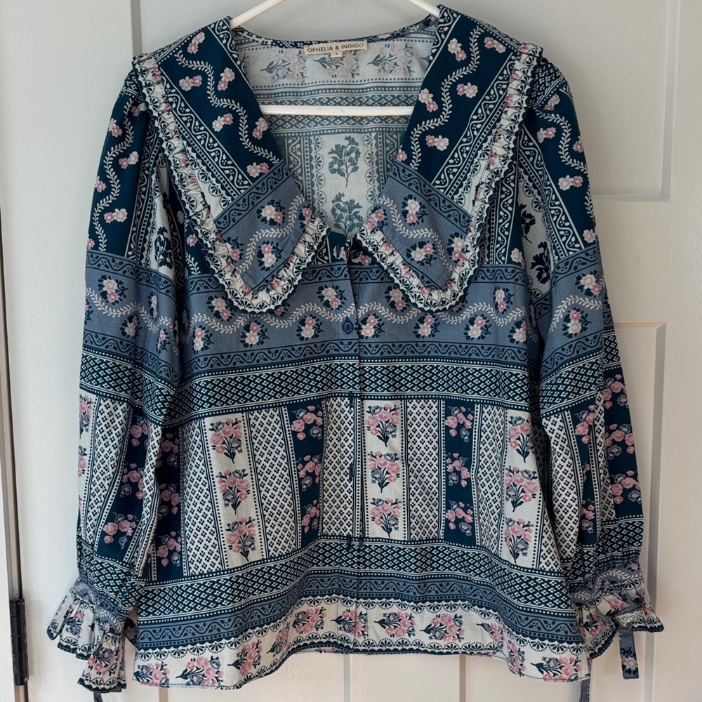 Ornella & Niro Floral Print Navy and Pink Collared Blouse